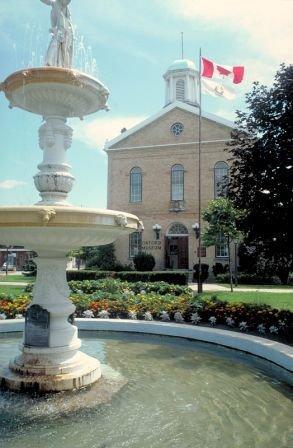 Hotel Express Waterfront By Ihg Windsor