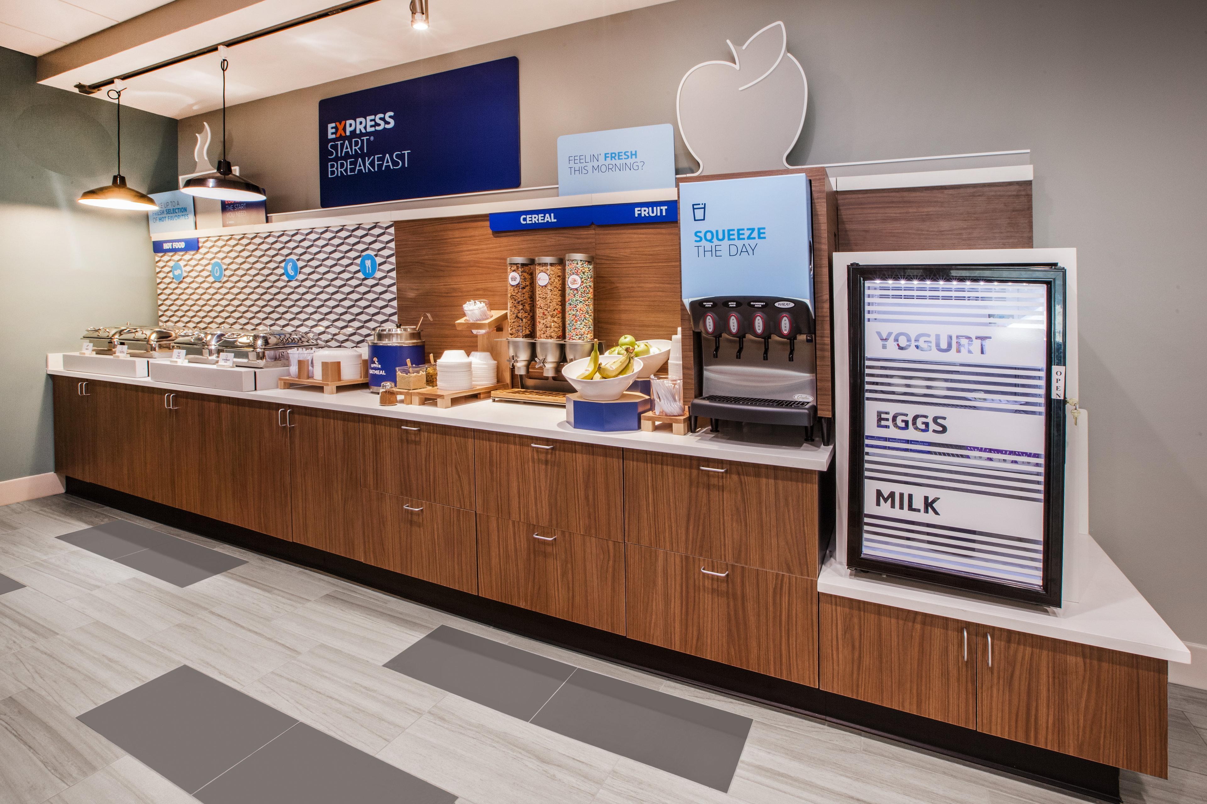 Express Waterfront By Ihg Windsor