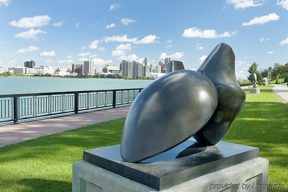 Express Waterfront By Ihg Windsor