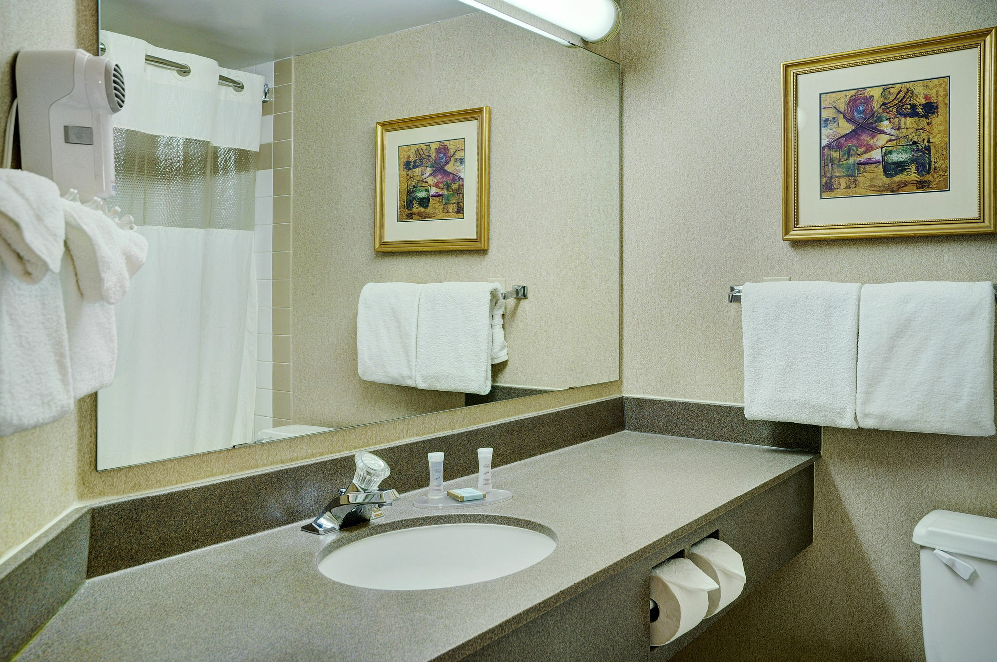 Hotel Express Waterfront By Ihg 3*